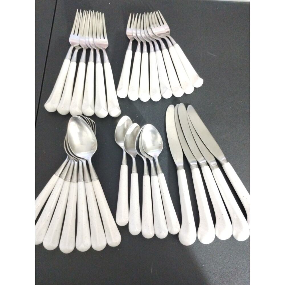 Vtg White Ceramic Speckled Flateware Supreme Stainless 31pc Knives Fork & Spoons